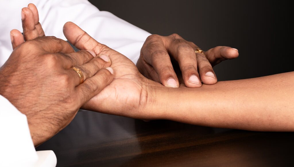 Nadi Pariksha vs Modern Medical Diagnosis